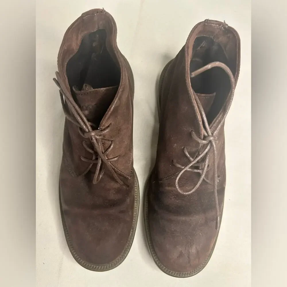 Roots Canada men’s chukka lace up boot distressed suede chocolate brown. Size 14